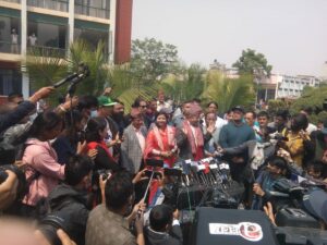 एमालेबाट काठमाडौं मेयरमा स्थापित र उपमेयरमा डंगोलको उम्मेदवारी दर्ता एमालेबाट काठमाडौं मेयरमा स्थापित र उपमेयरमा डंगोलको उम्मेदवारी दर्ता