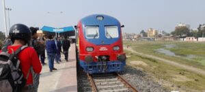 संयुक्त रुपमा कुर्था–जनकपुर रेल सेवाको प्रधानमन्त्रीले उद्घाटन गर्दै