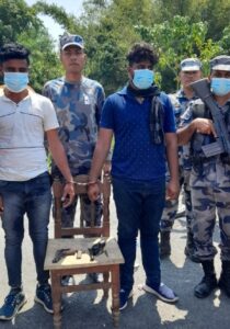 बारामा अवैध हतियारसहित प्रहरीले दुई जना भारतीय नागरिक पक्राउ