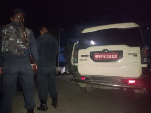 निजगढबाट एमाले कार्यकर्ता चढेको गाडी मध्यरातमा नियन्त्रणमा