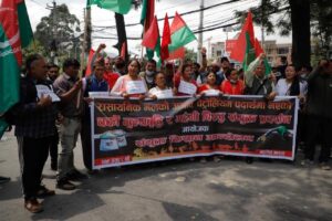 मल नपाएको भन्दै माइतीघरमा सरकारविरुद्ध किसानहरूको प्रदर्शन
