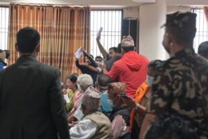 प्रधानमन्त्री देउवा बोल्न लाग्दा नागरिकता विधेयकको बिरोधमा नाराबाजी [तस्बिरहरु]