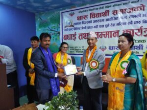 थारु समुदायले अब अभावका गीत गाउने होइनः सहरी विकास मन्त्री चौधरी थारु समुदायले अब अभावका गीत गाउने होइनः सहरी विकास मन्त्री चौधरी