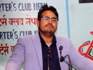 रसातल पुगेको राजतन्त्र बोकेर हिँडेका ज्ञानेन्द्र शाहीले कति पाउलान् भोट ? रसातल पुगेको राजतन्त्र बोकेर हिँडेका ज्ञानेन्द्र शाहीले कति पाउलान् भोट ?