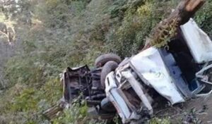 प्यूठानमा जीप दुर्घटना,  तीन जनाको मृत्यु, १२ जना घाइते