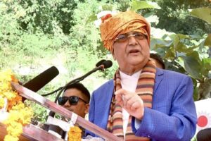 जिल्लाको बेइज्जत गर्नेलाई किन भोट दिने –अध्यक्ष ओली जिल्लाको बेइज्जत गर्नेलाई किन भोट दिने –अध्यक्ष ओली