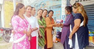 समुन्नत महिला बहुउद्देश्यीय सहकारीद्धारा बलात्कृत बालिकाको परिवारलाई राहत प्रदान