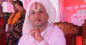 विवादास्पद धर्मगुरु आचार्य श्रीनिवास पक्राउ विवादास्पद धर्मगुरु आचार्य श्रीनिवास पक्राउ