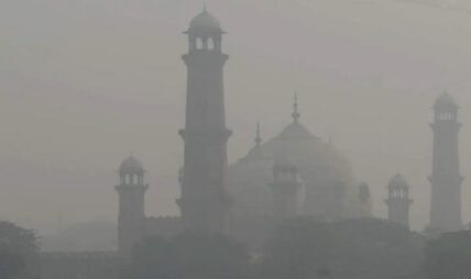 पाकिस्तानको पञ्जावमा अत्याधिक धुलोका कारण चार दिन बिदा