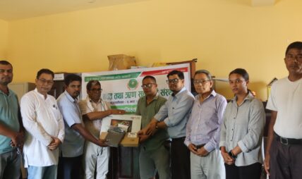 नवतारा साकोस निजगढद्धारा जनज्योती आधारभूत विद्यालयलाई कम्प्यूटर सहयोग