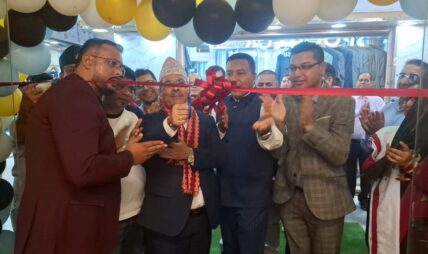 साउदीमा जमेका डुमरवानाका सञ्जाेग : फेशन म्यानेजरदेखि व्यवसायी र सामाजिक अभियन्तासम्म