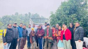 प्रदिप वस्त्रालयको सहयोगमा युथ अफ निजगढद्वारा विपन्न परिवारलाई न्यानो सामग्री वितरण
