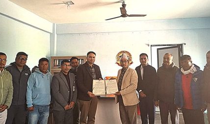 निजगढ नगरपालिका र निजगढ तिलगंगा सामुदायिक आँखा अस्पतालबीच मोतिविन्दुका कारण हुने अन्धोपन पहिचान तथा उपचार कार्यक्रम सम्झौता