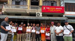 होटल तथा पर्यटन व्यवसायी संघ निजगढ नगर इकाइको तेस्रो अधिवेशनबाट निर्वाचित कार्यसमितिलाई प्रमाण पत्र प्रदान