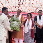 निजगढ–९ को नवनिर्मित वडा कार्यालय भवन उद्घाटन, मुख्यमन्त्री र कृषि मन्त्रीलाई मायाको चिनोस्वरूप केराको घरी उपहार प्रदान