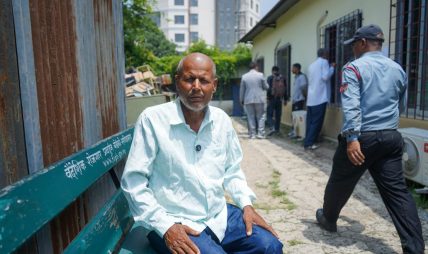 आमाको अन्तिम अनुहार पनि देख्न नपाएका सुरज : रोमानियाको सपना बेचेर दलालले लुट्यो जीवन