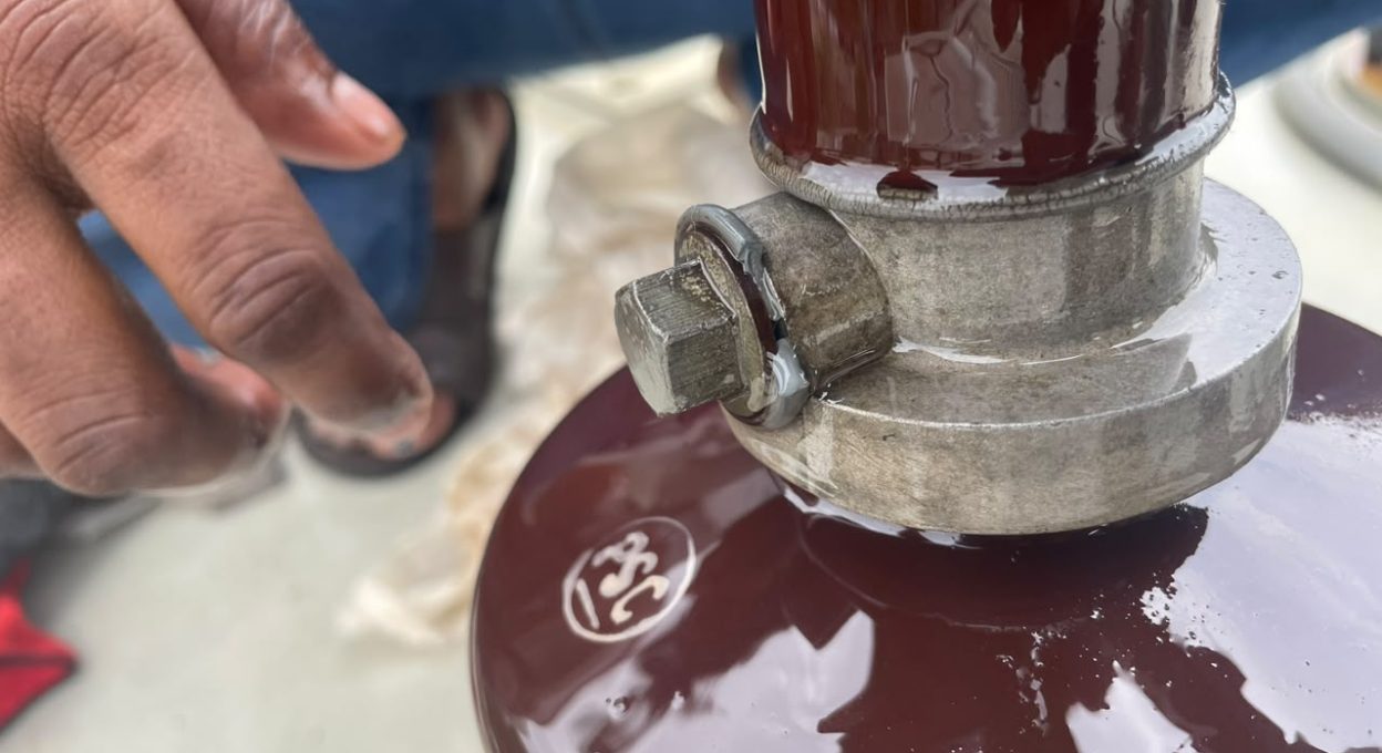 निजगढमा ट्रान्सफर्मर मर्मतका लागि विद्युत सेवा अवरुद्ध